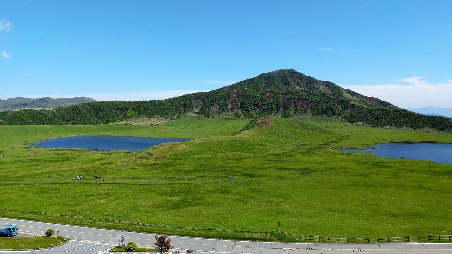 阿蘇の草千里ヶ浜（写真：©熊本県観光連盟）